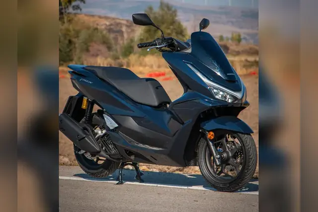 Dark Honda PCX-type scooter, example photo